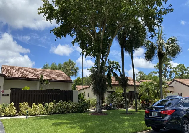 Homes for sale in Boca Raton, FL | 21952 Cypress Dr #40, Boca Raton, FL 33433 | MLS# B26025937