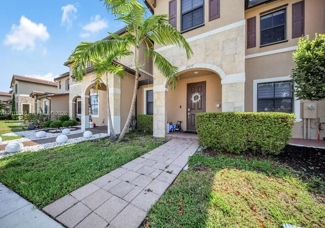 Homes for sale in Miami Lakes, FL | 10657 W 32nd Ln, Miami Lakes, FL 33018 | MLS# A12011316