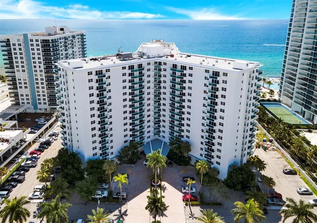 19th image of 3001 S Ocean Dr #703, Hollywood, FL 33019 | MLS# A12015710