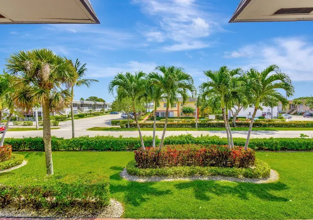 Homes for sale in West Palm Beach, FL | 52 Plymouth, West Palm Beach, FL 33417 | MLS# B26026043