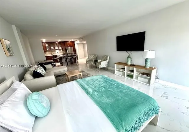 3rd image of 19370 Collins Ave #826, Sunny Isles Beach, FL 33160 | MLS# A12015704