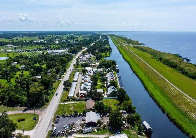 Photo 3 of Single family home for sale at 4334 Us 441, Okeechobee, FL 34974 | MLS# B26026124 | Listing updated on 2026-09-23