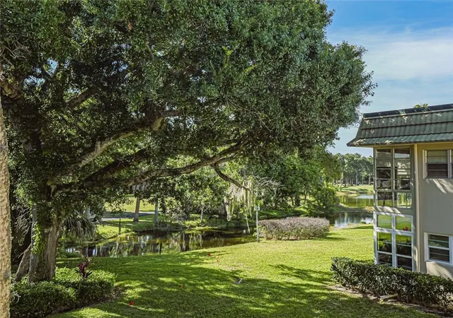 Photo 3 of Sale Pending at 3 Vista Gdns Trl #203, Vero Beach, FL 32962 | MLS# B26026133 | Listing updated on 2026-07-21