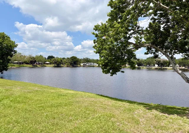 5th image of 3 San Pablo Ln, Port St Lucie, FL 34952 | MLS# B26026147
