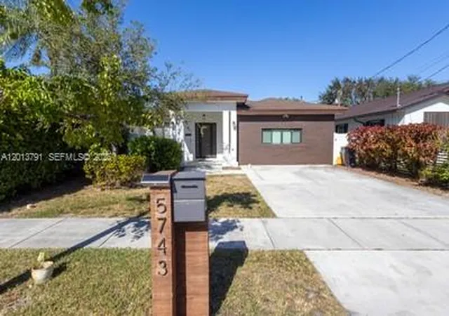 Homes for sale in West Park, FL | 5743 Sw 18th St, West Park, FL 33023 | MLS# A12013791