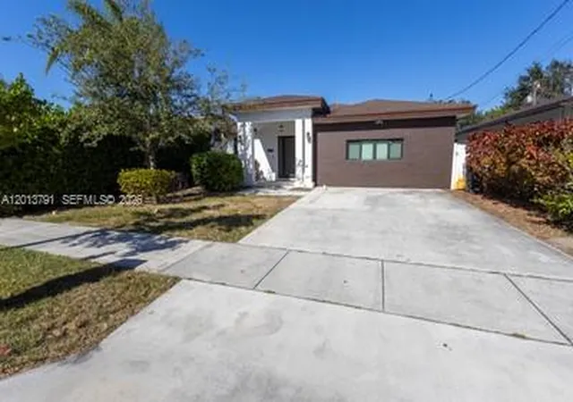 Homes for sale in West Park, FL | 5743 Sw 18th St, West Park, FL 33023 | MLS# A12013791