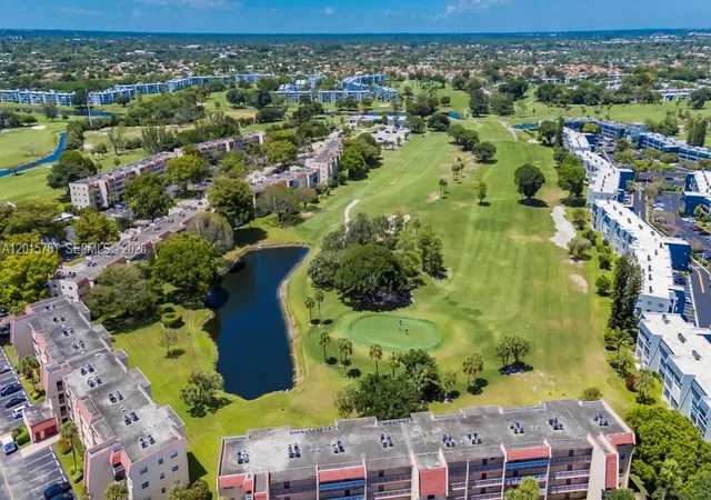 Homes for sale in Margate, FL | 1020 Country Club Drive, Margate, FL 33063 | Houzeo