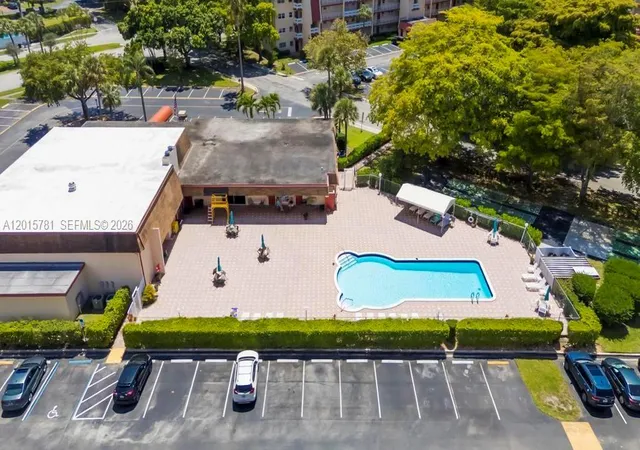 Homes for sale in Margate, FL | 1020 Country Club Dr #405, Margate, FL 33063 | MLS# A12015781