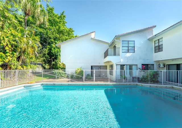 2nd image of 2570 Coral Springs Dr, Coral Springs, FL 33065