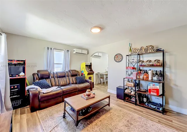 Homes for sale in Pompano Beach, FL | 800 Nw 17Th Ter, Pompano Beach, FL 33069 | MLS# A12011338