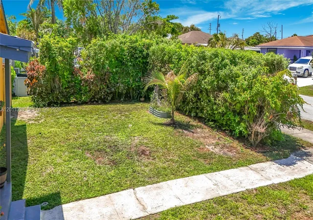 Homes for sale in Pompano Beach, FL | 800 Nw 17th Ter, Pompano Beach, FL 33069 | MLS# A12011338