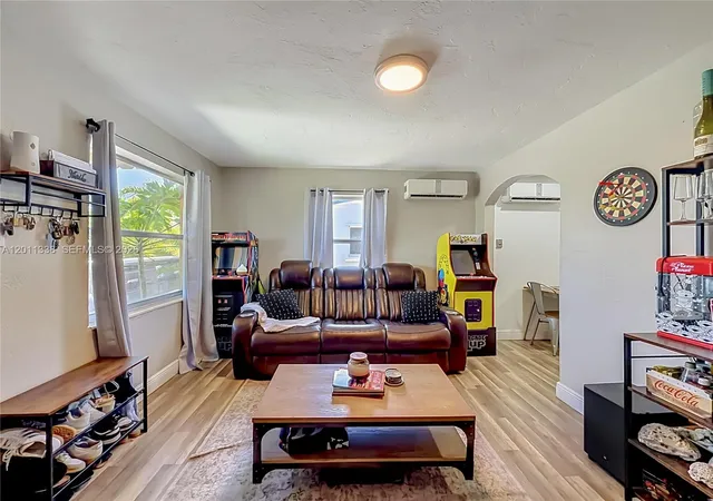 Homes for sale in Pompano Beach, FL | 800 Nw 17Th Ter, Pompano Beach, FL 33069 | MLS# A12011338