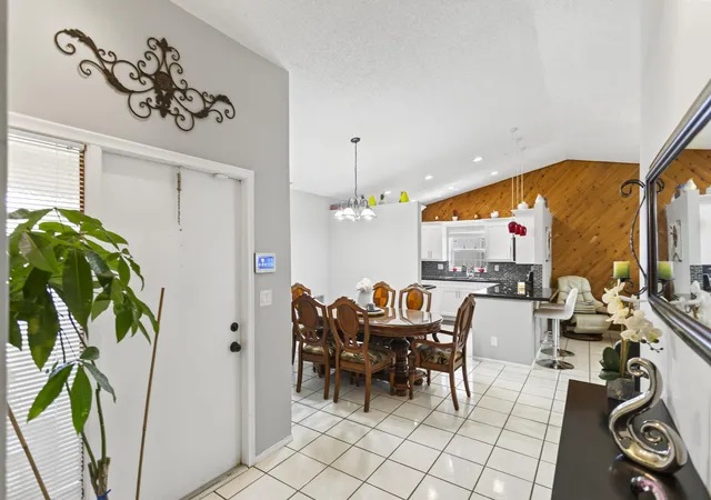 4th image of 8620 Nw 48Th St, Lauderhill, FL 33351 | MLS# B26026235