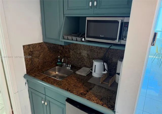 5th image of 5445 Collins Ave #1606, Miami Beach, FL 33140 | MLS# A12015965