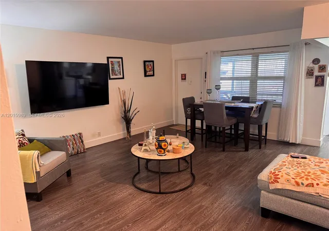 4th image of 5300 Washington St #J214, Hollywood, FL 33021 | MLS# A12015989