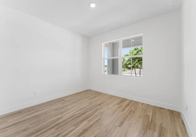 4th image of 10080 Nw Field Flower Trl, Port St Lucie, FL 34987 | MLS# B26026341