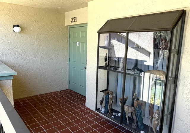 Photo 2 of Condo for sale at 5055 Oakhill Ln #221, Delray Beach, FL 33484 | MLS# B26026356 | Listing updated on 2026-09-23
