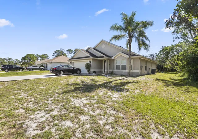 Homes for sale in Port Saint Lucie, FL | 609 Nw Cardinal Dr, Port Saint Lucie, FL 34983 | MLS# B26026371