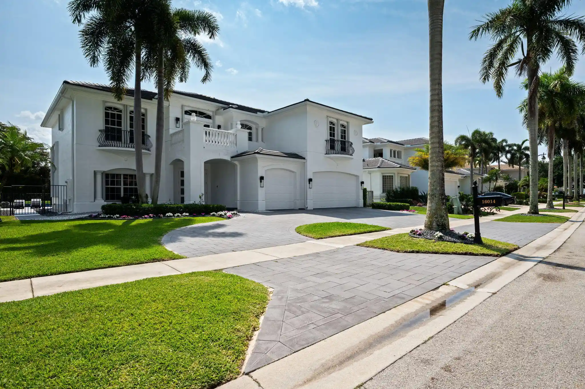 Single family home for sale at 16014 Laurel Crk Dr, Delray Beach, FL 33446 | MLS# B26026373