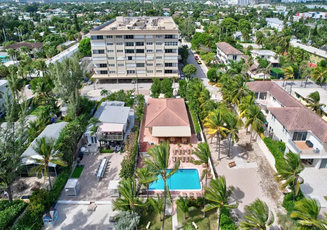 Homes for sale in Pompano Beach, FL | 401 Briny Avenue, Pompano Beach, FL 33062 | Houzeo