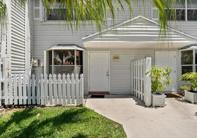 5th image of 2685 Ne 15Th St, Pompano Beach, FL 33062 | MLS# A12016182