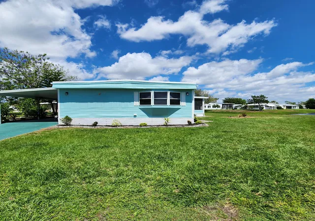 Homes for sale in Port Saint Lucie, FL | 17 Rio Verde Wy, Port Saint Lucie, FL 34952 | MLS# B26026583