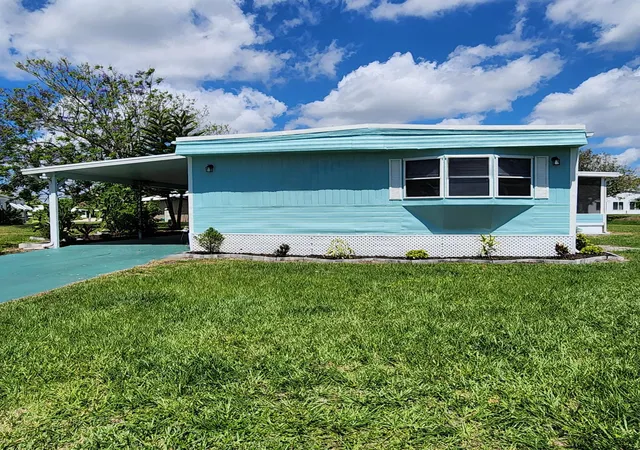 Homes for sale in Port Saint Lucie, FL | 17 Rio Verde Wy, Port Saint Lucie, FL 34952 | MLS# B26026583