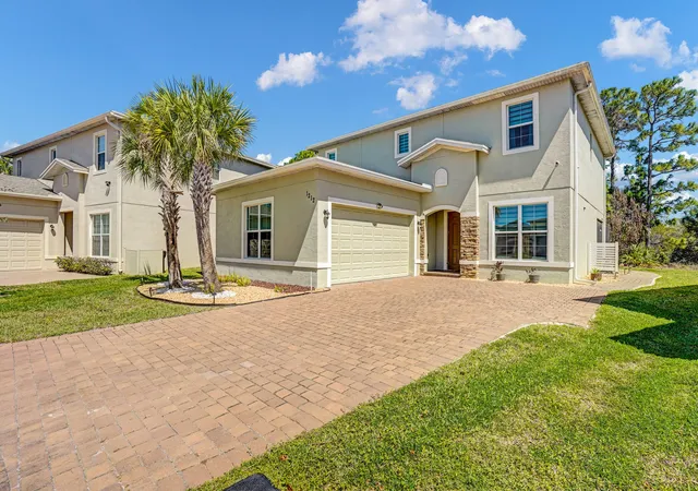 Homes for sale in Port Saint Lucie, FL | 1212 Nw Leonardo Cir, Port Saint Lucie, FL 34986 | MLS# B26026688