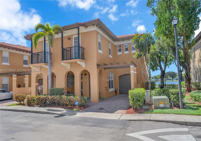 2nd image of 6893 Julia Gardens Dr, Coconut Creek, FL 33073 | MLS# A12015904
