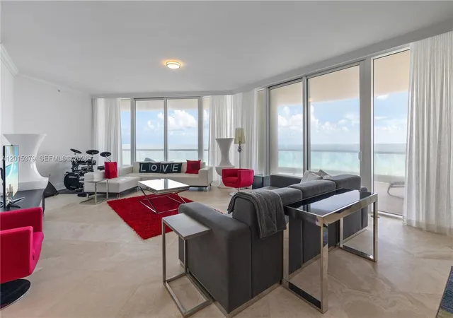 4th image of 16047 Collins Ave #704, Sunny Isles Beach, FL 33160 | MLS# A12015379