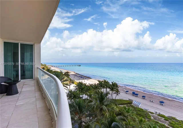 5th image of 16047 Collins Ave #704, Sunny Isles Beach, FL 33160 | MLS# A12015379