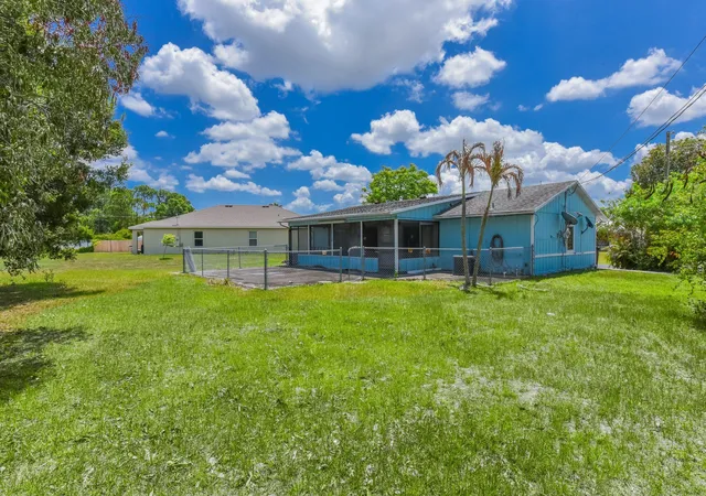 Homes for sale in Port Saint Lucie, FL | 915 Sw John Maccormack Ter, Port Saint Lucie, FL 34953 | MLS# B26026963