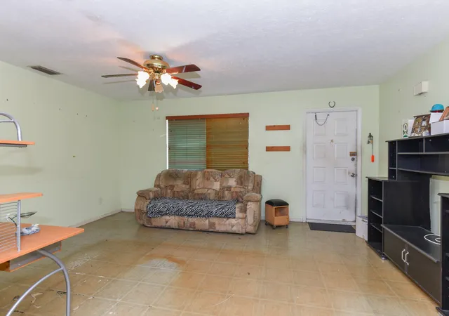 Homes for sale in Port Saint Lucie, FL | 915 Sw John Maccormack Ter, Port Saint Lucie, FL 34953 | MLS# B26026963