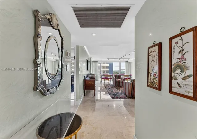 3rd image of 5225 Collins Ave #1519, Miami Beach, FL 33140 | MLS# A12010289