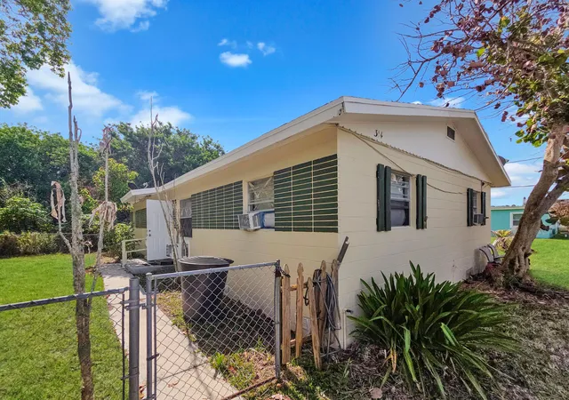 Photo 1 of Multi family home for sale at 314 Dickson Dr, Fort Pierce, FL 34982 | MLS# B26027116 | Listing updated on 2026-10-08