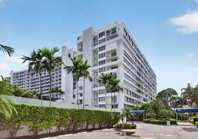 Photo 1 of Sale Pending at 1170 N Federal Hwy #305, Fort Lauderdale, FL 33304 | MLS# B26027126 | Listing updated on 2026-09-18