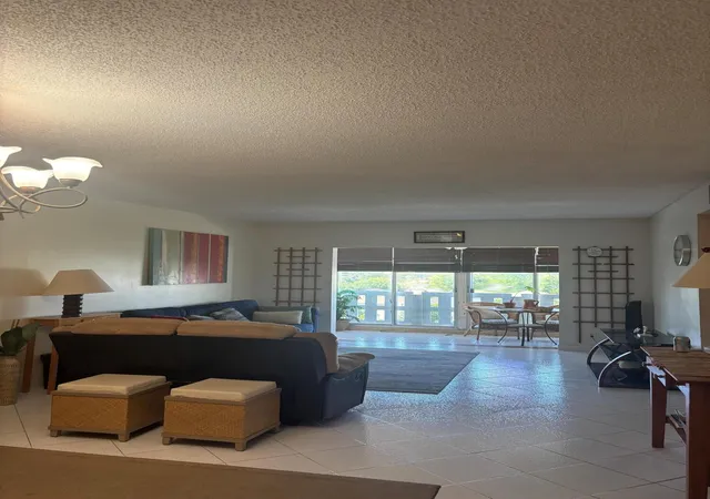 Photo 2 of Sale Pending at 4350 Hillcrest Dr #704, Hollywood, FL 33021 | MLS# B26027138 | Listing updated on 2026-09-20