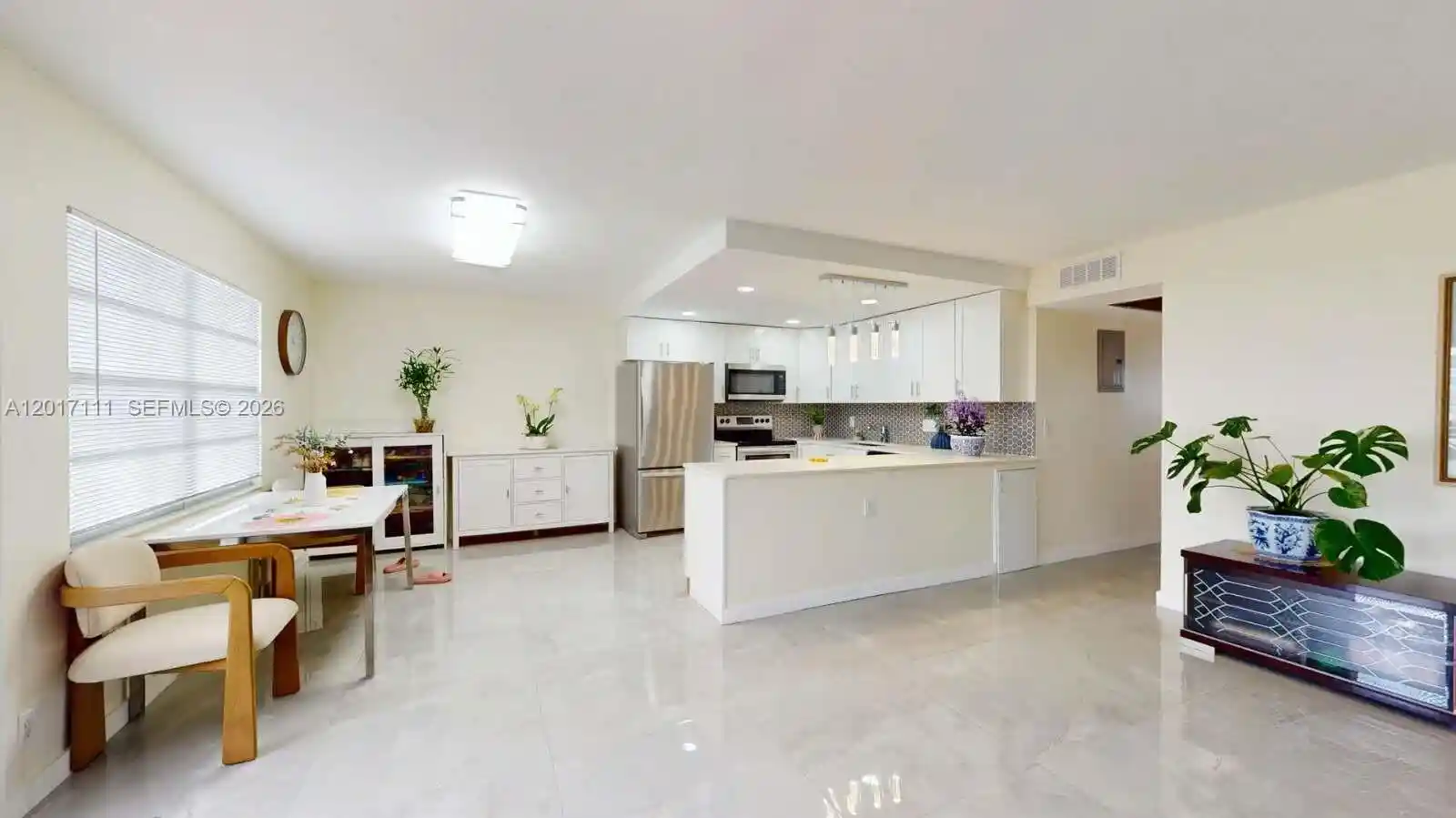 Listing Photo 1 - Condo for sale in 325 Wellington G located at 325 Wellington G, West Palm Beach, FL 33417 - Unit 325 Wellington