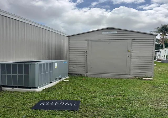 13th image of 182 Plantation Blvd, Lake Worth, FL 33467 | MLS# B26027244