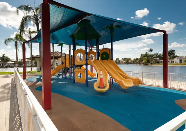 58th image of 10773 Nw 73rd Ter, Doral, FL 33178 | MLS# A12017219