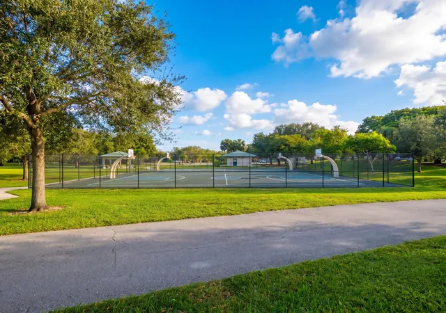 Homes for sale in Dania Beach, FL | 262 Sw 8th St, Dania Beach, FL 33004 | MLS# B26027255