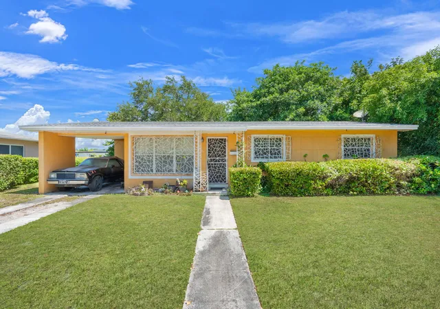 Homes for sale in Miami Gardens, FL | 1261 Nw 172nd St, Miami Gardens, FL 33169 | MLS# B26027292
