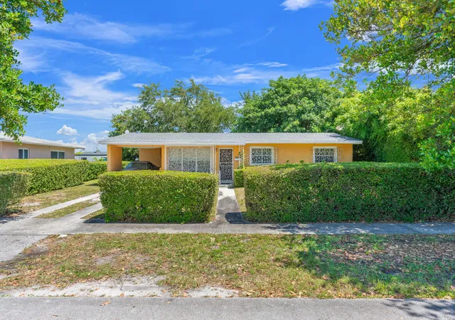 Homes for sale in Miami Gardens, FL | 1261 Nw 172nd St, Miami Gardens, FL 33169 | MLS# B26027292