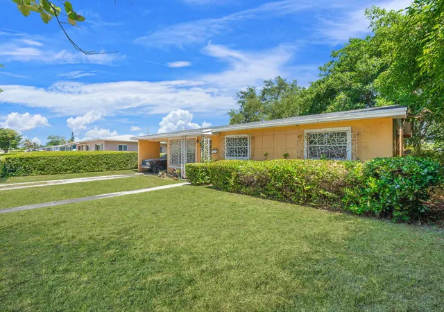 Homes for sale in Miami Gardens, FL | 1261 Nw 172Nd St, Miami Gardens, FL 33169 | MLS# B26027292