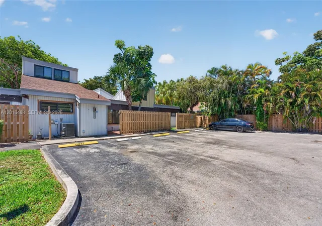 Homes for sale in Plantation, FL | 1717 Nw 73Rd Ave #33, Plantation, FL 33313 | MLS# A12016488