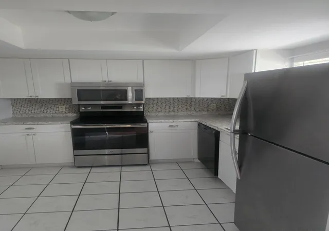 Photo 3 of Condo for sale at 400 18th Street #P-5, Vero Beach, FL 32960 | MLS# B26027384 | Listing updated on 2026-09-23