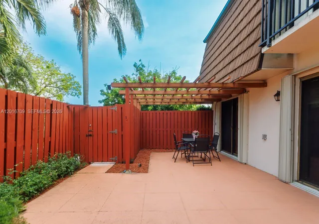 2nd image of 9126 Sw 20th Pl #C, Davie, FL 33324 | MLS# A12016709