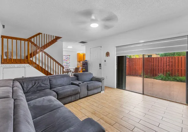 4th image of 9126 Sw 20Th Pl #C, Davie, FL 33324 | MLS# A12016709