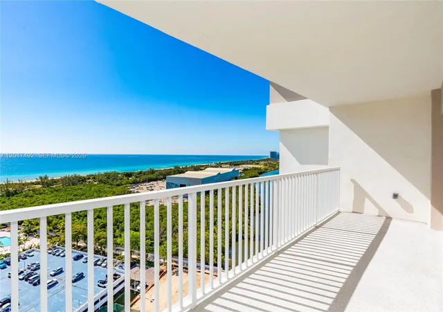 2nd image of 300 Bayview Dr #2115, Sunny Isles Beach, FL 33160 | MLS# A12017492