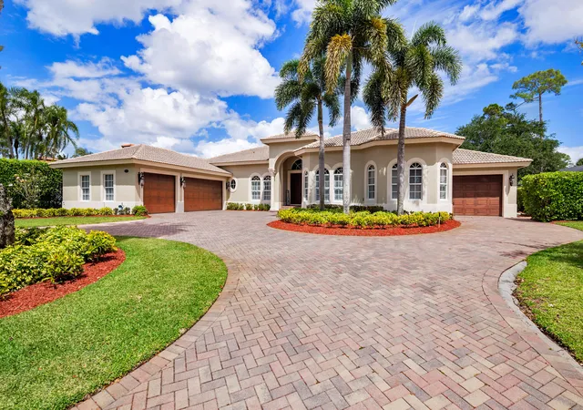 1st image of 594 N Country Club Dr, Lake Worth, FL 33462 | MLS# B26027467
